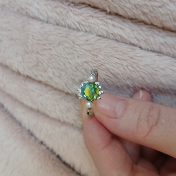 Ring - Picture 4 of 5